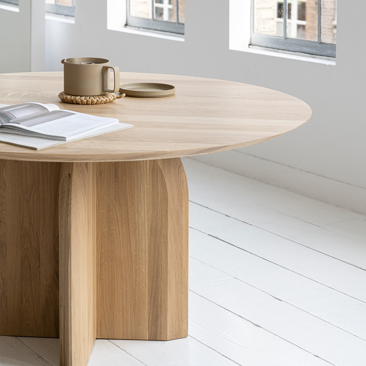 Slot Quadpod Rond Eiken hardwax olie natural light eettafel